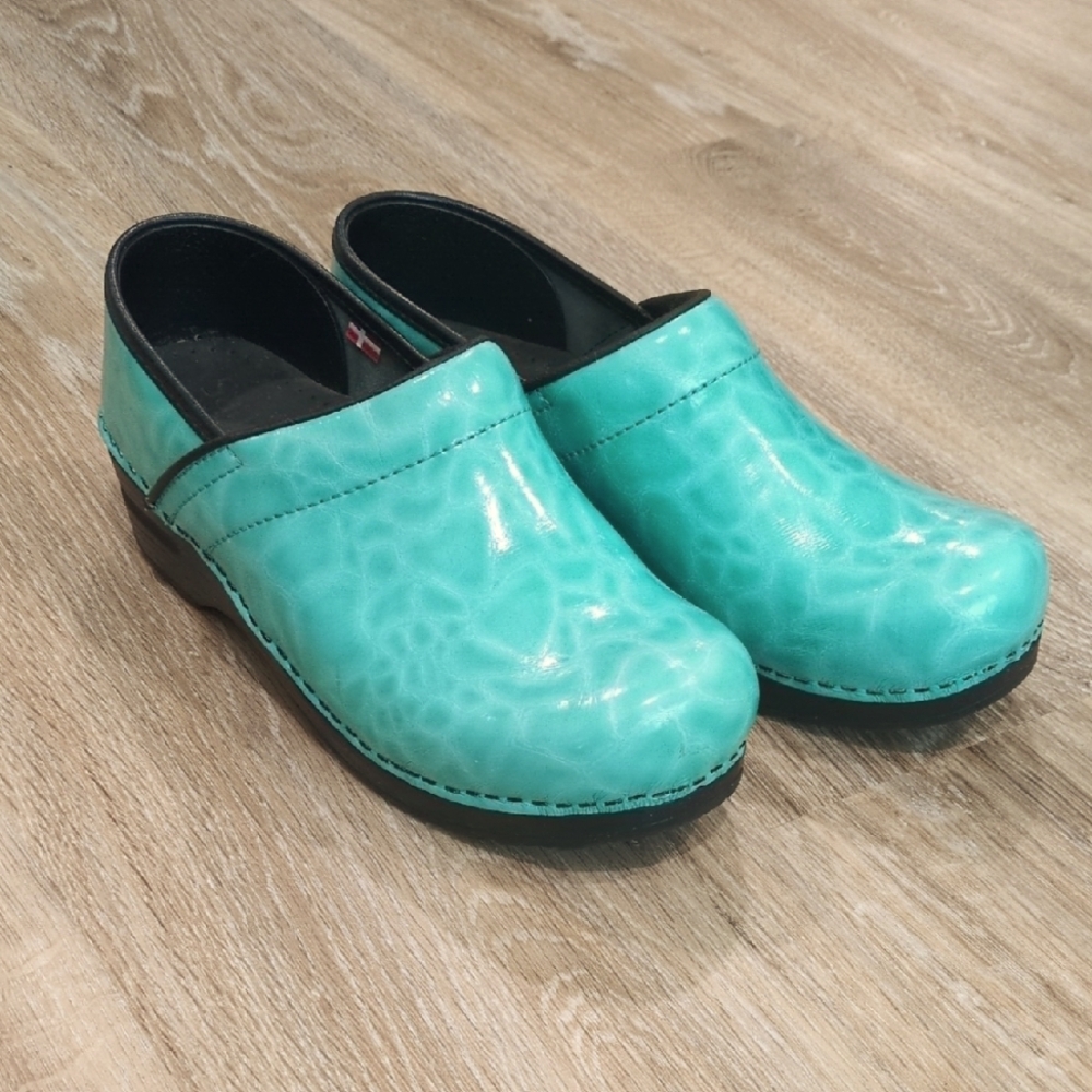 💚🩵 Women's Sanita Teal Clogs  size 38 Euro (7.5-8 US) SUPER CUTE - NICE!!!💚🩵